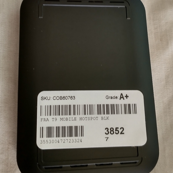 Franklin T9 LTE Mobile Hotspot A+ with New Accessories - Picture 2 of 4